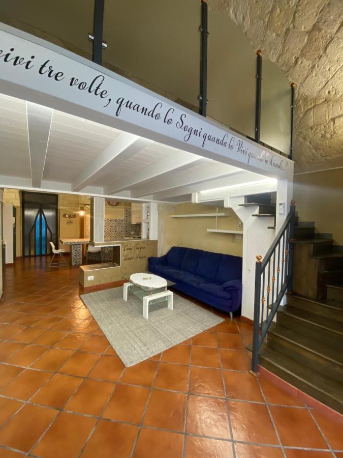Dimora In Centro Acomodação com café da manhã Trani Exterior foto